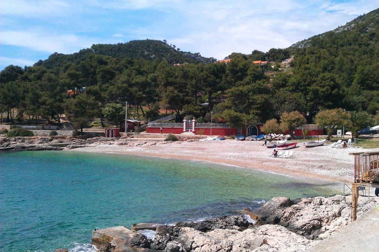 Apartments By The Sea Milna, Hvar - 12244 Buitenkant foto