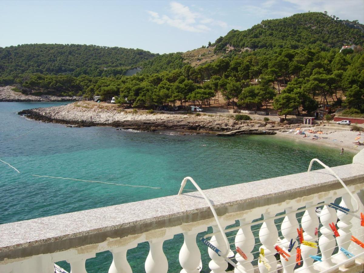 Apartments By The Sea Milna, Hvar - 12244 Buitenkant foto